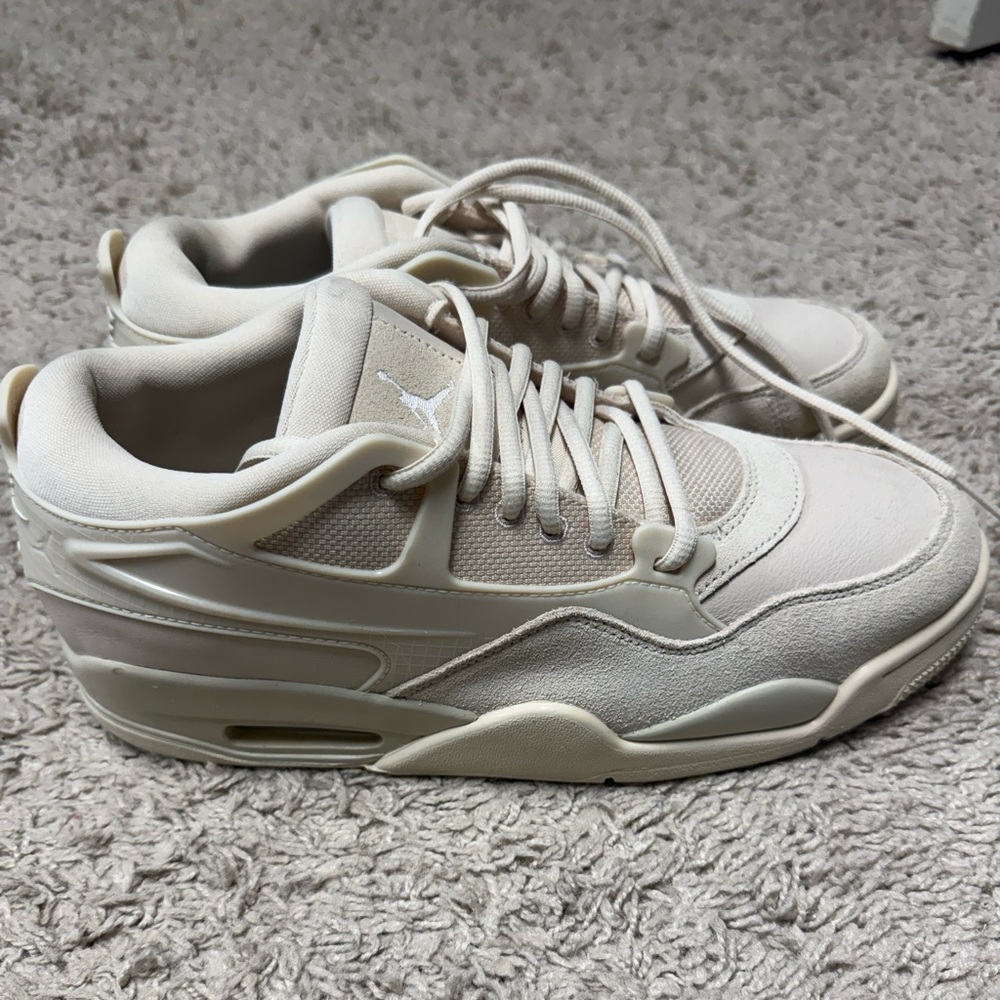 Nike Air Jordan 4 RM - NEW